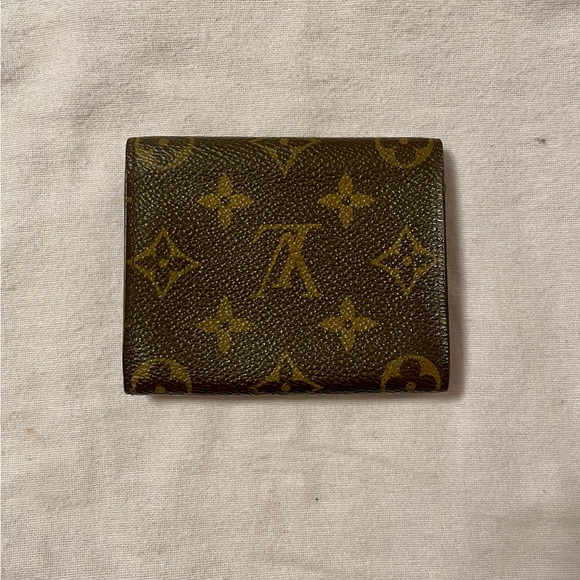 LOUIS VUITTON Monogram Business Card Holder - Picture 3 of 11